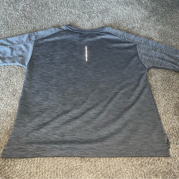 Nike - Long Sleeve Drifit Gray Tee - Medium - Picture 2 of 5